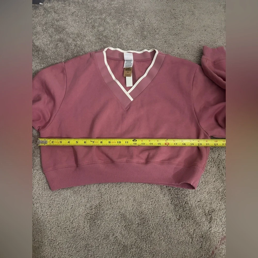 Victoria's Secret PINK Size‎ M V Neck Sweatshirt New with Tags